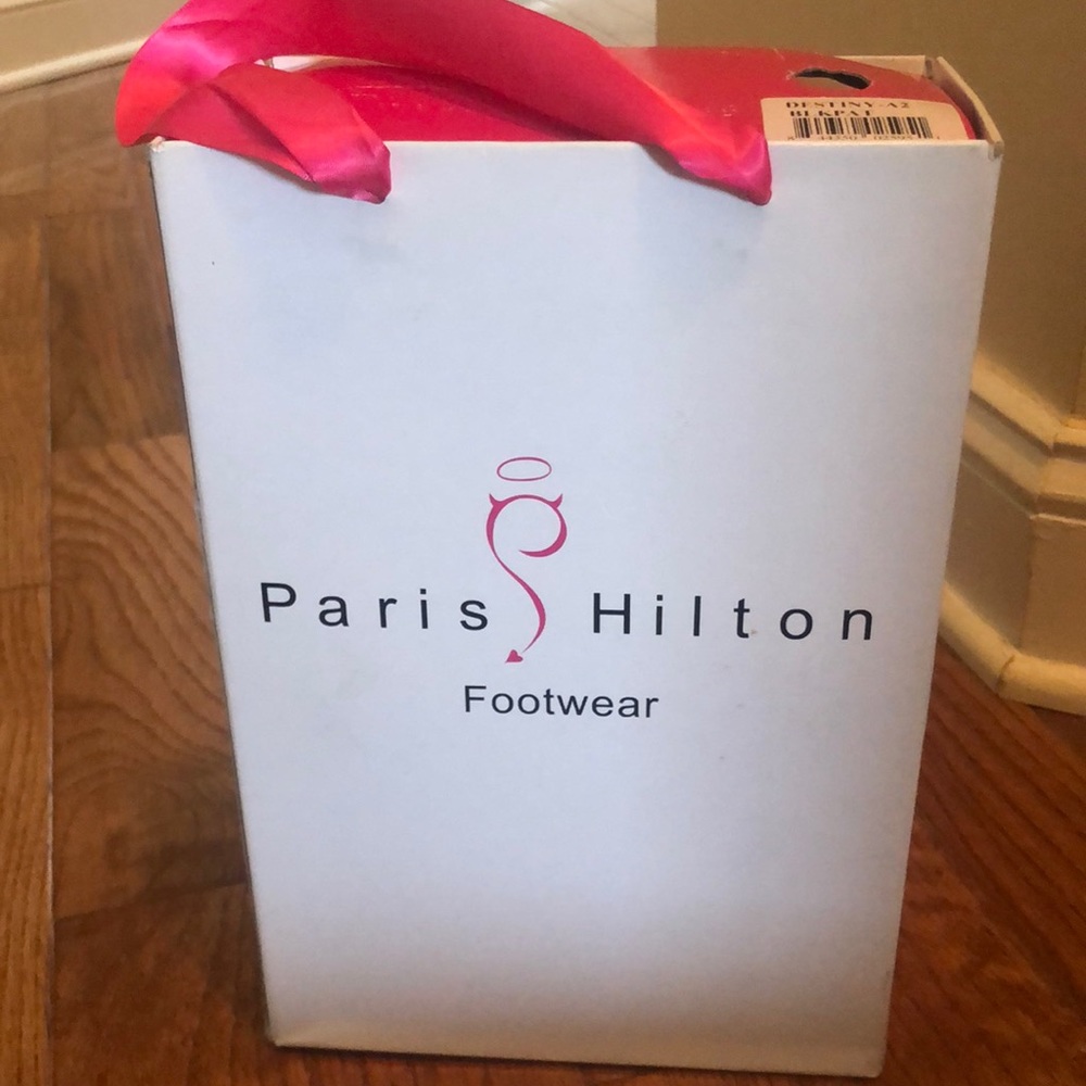 Paris Hilton black patent leather shoes. Size 10